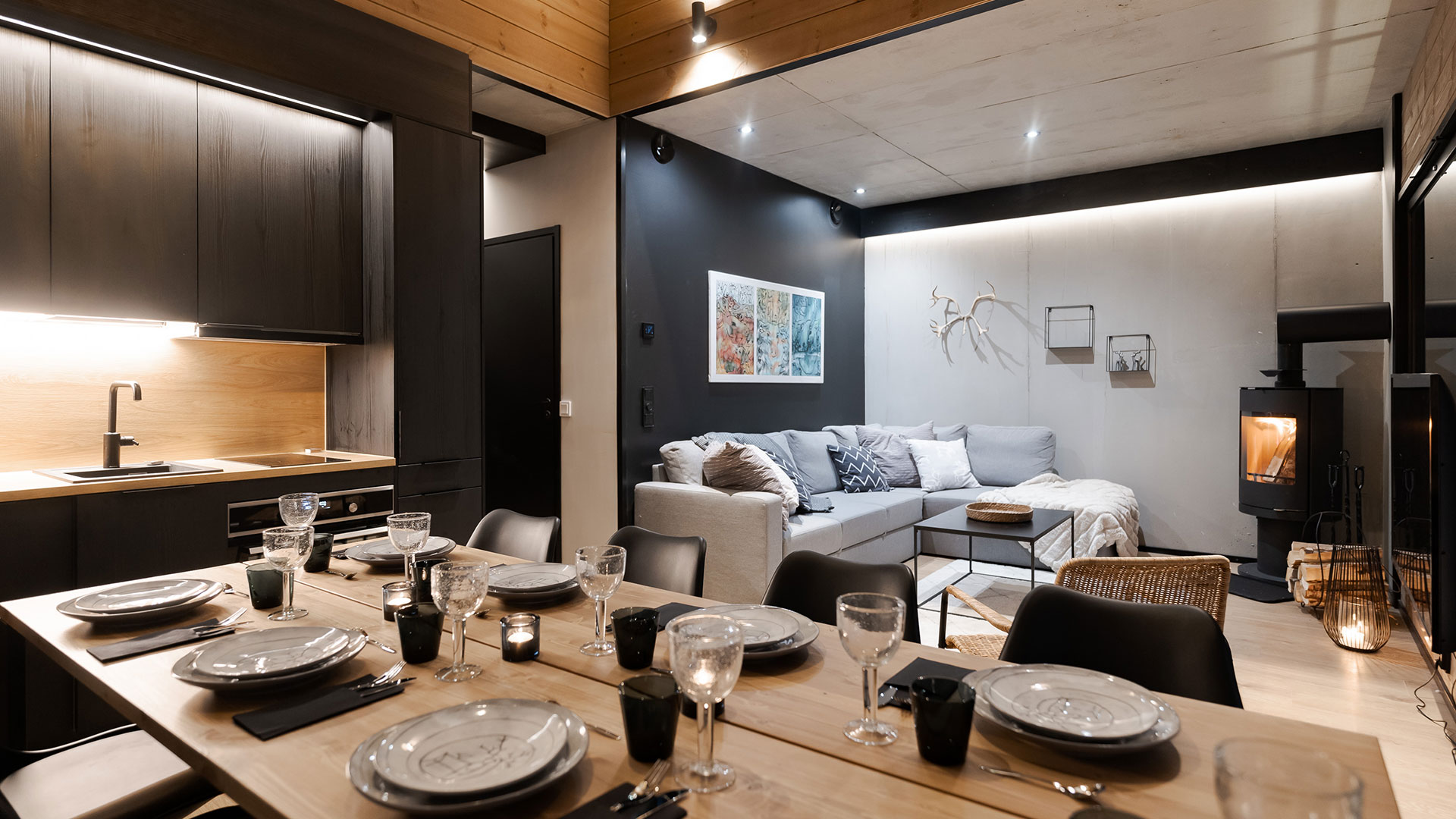 mokkilevilta-skyview-penthouse2025-intro1